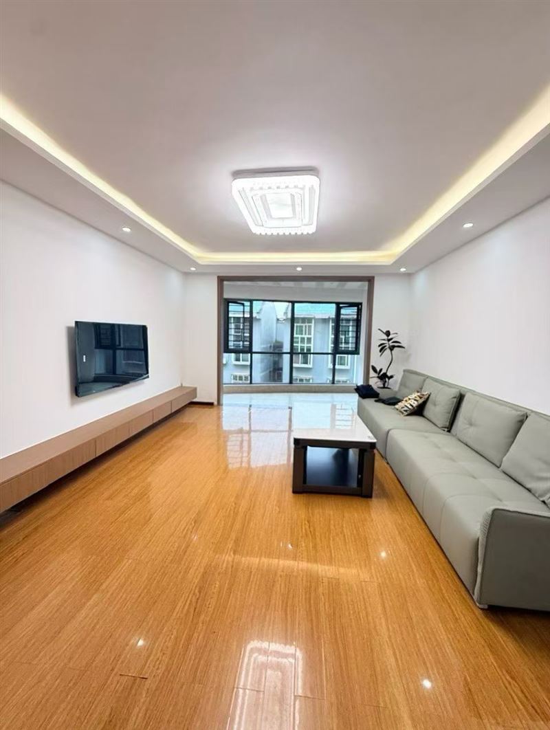 六小八中学区电梯精装3室急售