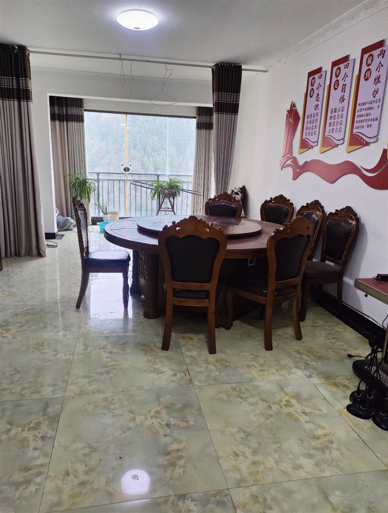 碧阳大道一号住房诚心出售，房东急卖，中介勿扰~